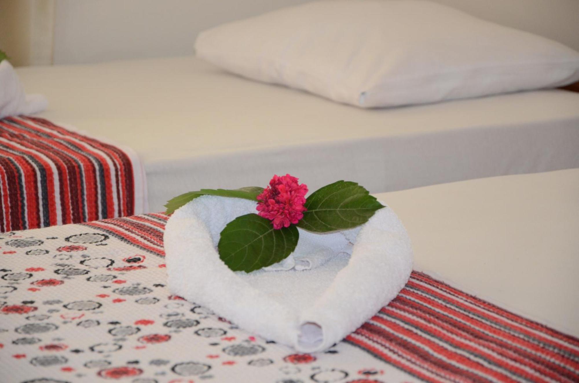 Dilek Hotel Menderes Exteriör bild