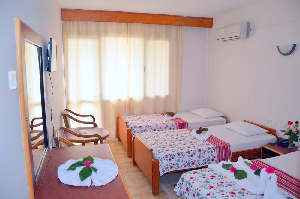 Dilek Hotel Menderes Exteriör bild